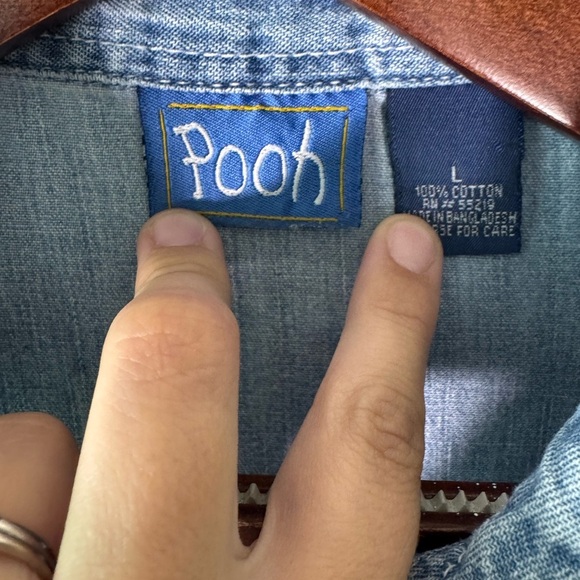 Vintage Winnie the Pooh Chambray Denim Cut Off Button up Vest Size Large - Picture 4 of 9